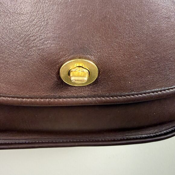 Vintage COACH Brown Leather City Bag Shoulder Bag Handbag #9790 Keychain - Picture 8 of 15
